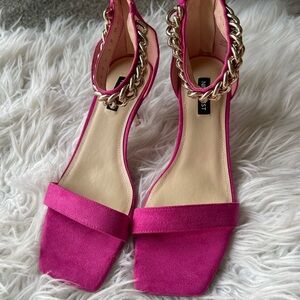 NWOT Nine West Pink Chain-Embellished Heels